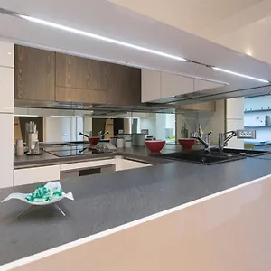 https://apartment-melozzo.it-lombardy.com